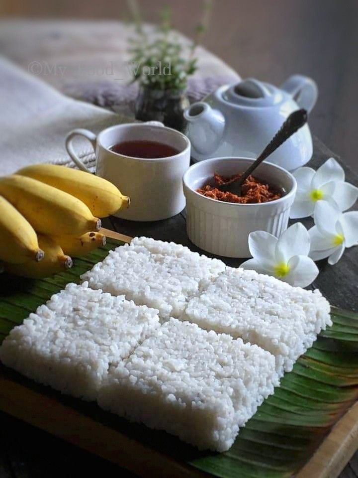 Milk Rice with  Sri Lankan spicy lunu miris